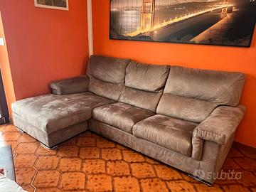 Divano letto 3 posti con isola poggia piedi
