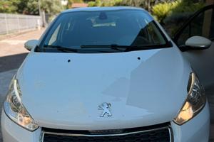 Peugeot 208 2015