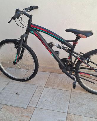 Bicicletta uomo 24 marce nera - usata poco