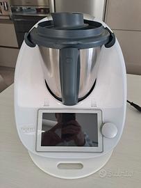 Bimby tm6 con accessori nuovi in garanzia 