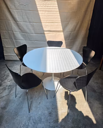 Tavolo Tulip Saarinen +sedie