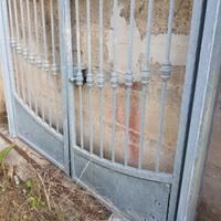 cancello due ante zincato mai montato 