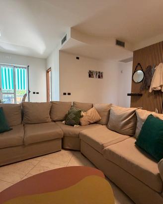 Divano angolare beige/tortora