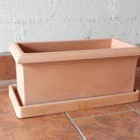 5 Fioriere in resina con sottovaso 