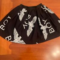 Gonna bimba ragazza Boy