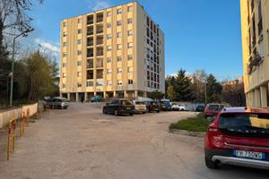 Via San Giovanni - 100mq con cantina e box auto