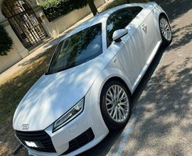 Audi TT MK3 1.8 TFSI S-Line