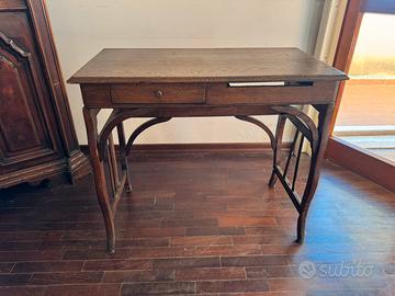 Scrittoio in legno