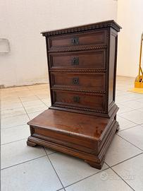 INGINOCCHIATOIO ANTICO