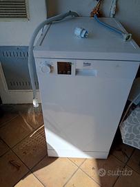 Lavastoviglie libera installazione  Beko slim