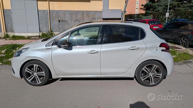Peugeot 208 GTLine 1.2 Turbo 110 CV  Aut. 5 porte
