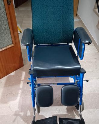 sedia a rotelle / carrozzina per disabile 