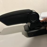 Bracciolo per auto