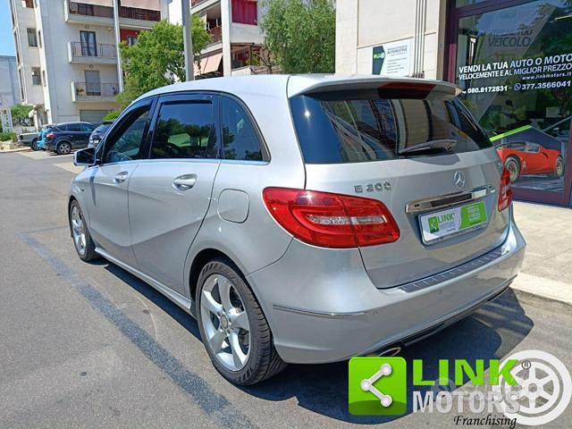 Mercedes-Benz B 200 Cdi 2012 photo 2