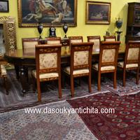 Tavolo da pranzo tondo  allungabile fino a 404 cm.