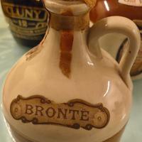 🍯 BRONTË Yorkshire Liqueur – Brocca in Ceramica V