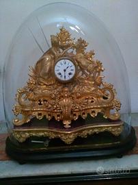 Orologio in bronzo con campana