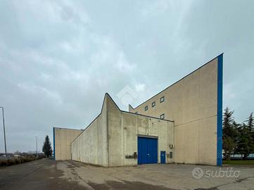 CAPANNONE A PIACENZA