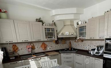 Piano di lavoro cucina in fragranite