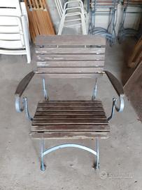 Sedie da esterno in ferro battuto e tavolo