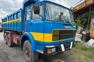 Iveco Fiat 697  3 assi Ribaltabile