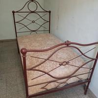 Letto in ferro smaltato fine 800 con pagliericcio