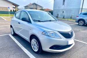 Lancia Ypsilon 2018 1.2 BENZ/GPL