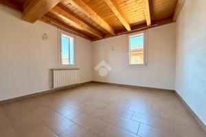 3 LOCALI A BUDRIO