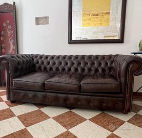 Divano Chesterfield 3 posti