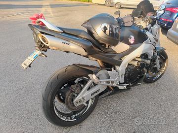 Suzuki gsr 600
