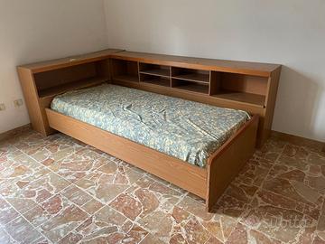 Letto singolo con ripiano