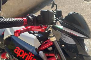 Moto naked