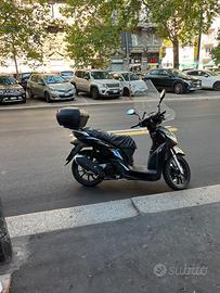 Peugeot Belville 200 + Accessori