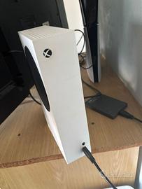 Xbox serie S + 2 joystick