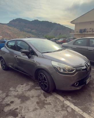 Renault clio duel
