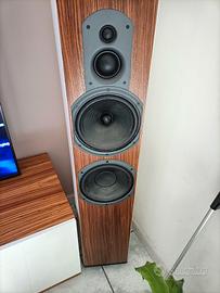 Diffusori da pavimento Wharfedale Diamond 9.6