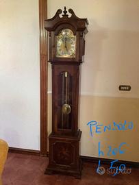 orologio a pendolo d'epoca 