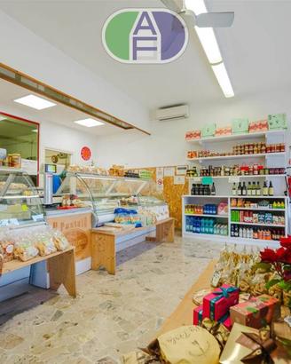 Attività / Licenza di 70 m² con 4 locali a Spinea