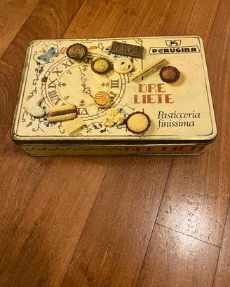 Scatola di latta vintage