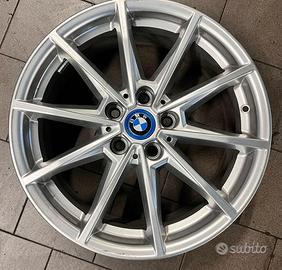 Cerchi lega ORIGINALI BMW electric i4 17-demontati