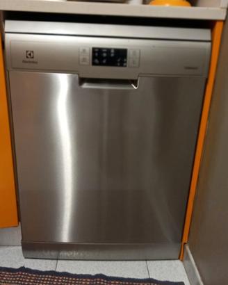 Lavastoviglie Electrolux