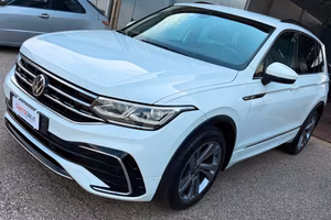 Volkswagen Tiguan 2.0 TDI 150 CV SCR DSG R-Line