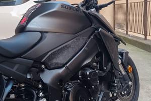 Suzuki GSX s 950