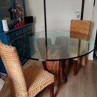 Tavolo in cristallo con sei sedie