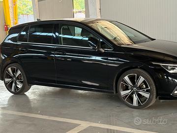 Golf 8 1.5 eTSI 150cv DSG STILE