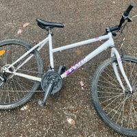 Mountain Bike B-TWIN RockRider taglia 26