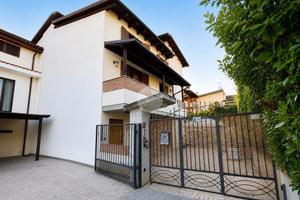 3 LOCALI A CITTÀ SANT'ANGELO