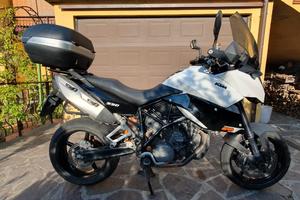 ktm 990 SMT 2011