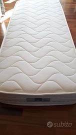 Materasso singolo come nuovo