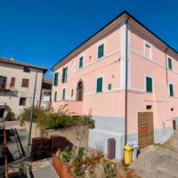 Locale commerciale in zona di passaggio